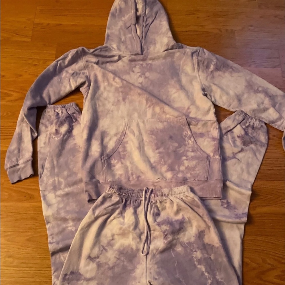 Tie-dye sweatsuit pullover hoodie